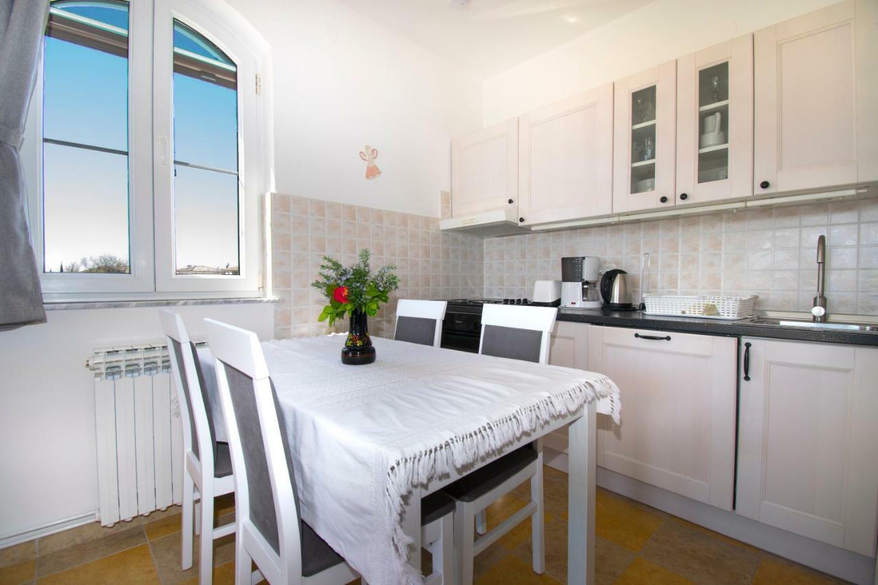 Apartman Mendula Premantura Exterior foto