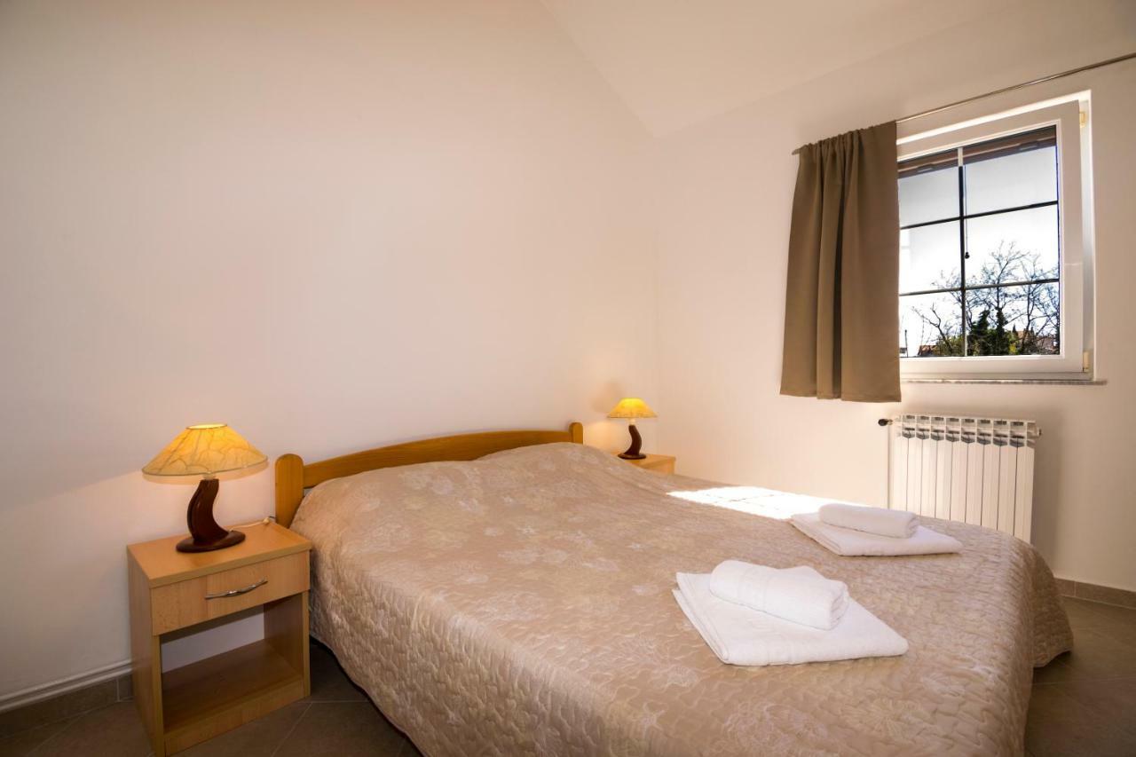 Apartman Mendula Premantura Exterior foto